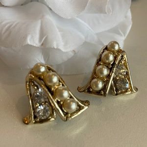 Vintage Coro Screwback Earrings